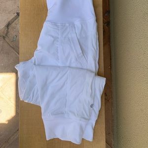Lululemon white bunched leggings